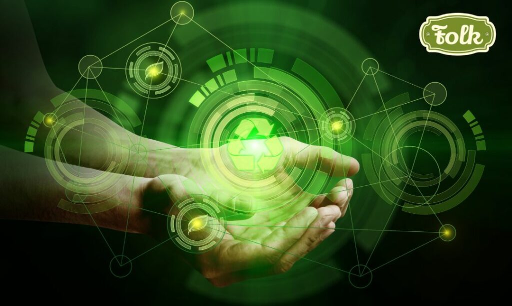 Rosnąca świadomość ekologiczna. Zdjęcie ludzkich dłoni i zielonych znaków ekologicznych. Wszystko wygląda jak hologram. Logo FOLK.. 